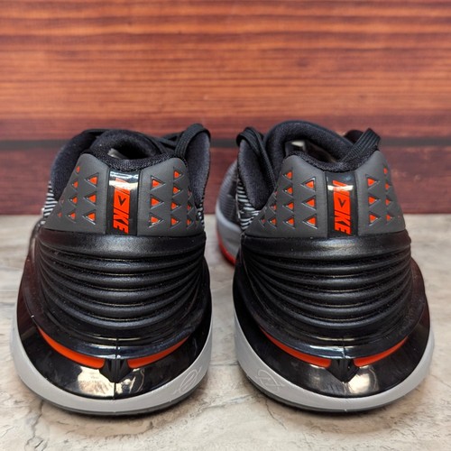 Scarpe da basket Nike Air Zoom GT Cut 2 Bred da uomo 9,5 nere rosse DJ6015-001 - Foto 4 di 7