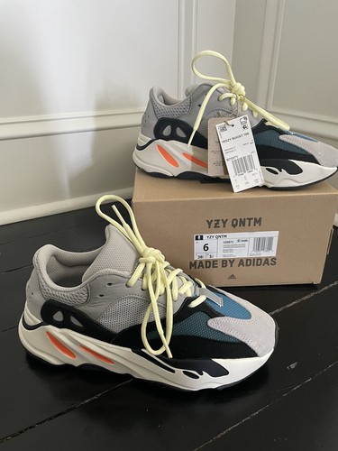 size 6 yeezy 700