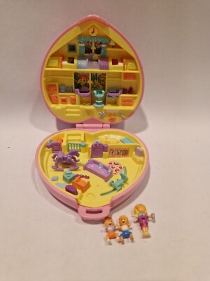 C3-AH POLLY POCKET PERFECT PLAYROOM BABYSITTING BLUEBIRD RETRO TOY 1994ROSA HERZ