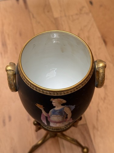 Antique Neoclassical Neo-Grec Painted Porcelain Urn Vase & Stand Italian/French? - Picture 4 of 14