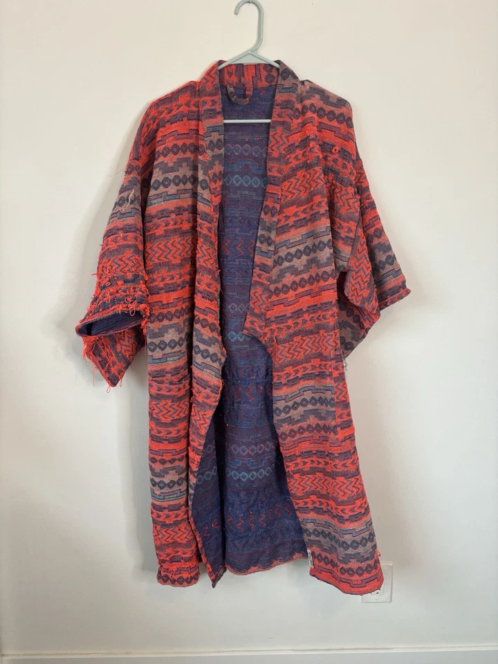 Bata de felpa Highway Robery neón burdeos talla única (angustiada) de colección Foto 4 de 4