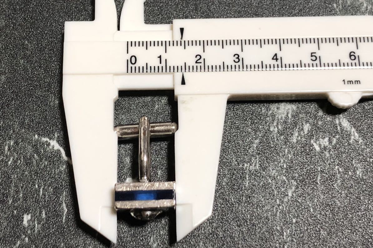 Versace Cufflinks Silver Medusa - Used with Box, Minor Scratches, Chips thumbnail 8