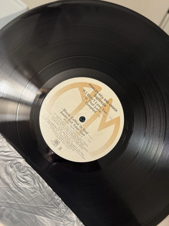Squeeze Singles 45's And Under Vinyl Record Album LP 1st Press A&M SP-4922 1982 Foto 2 de 3