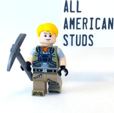 LEGO Fortnite Battalion Brawler Minifigure Battle Bus 77073 NEW Jonesy