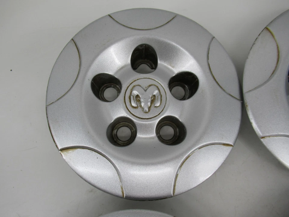 Tapacubos centrales Dodge Promaster City OEM 16" 51921172 2547 genuino Foto 2 de 4
