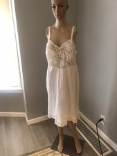 Vintage Komar white full slip lace at bodice and hem L 40