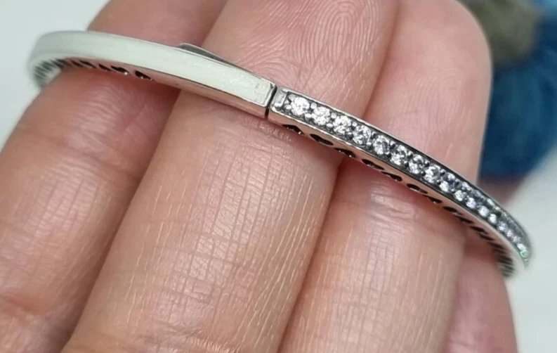 Pandora White Radiant Hearts Bangle Clear CZ Size 2 💕 17.5cm Genuine - Image 3 of 4