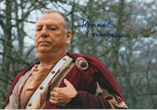 Kenneth Cranham "Rome" Autogramm signed 20x30 cm Bild