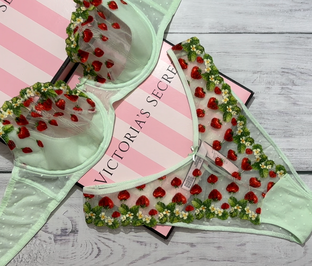 Victoria’s Secret (Strawberries 3 set) s-l400.jpg