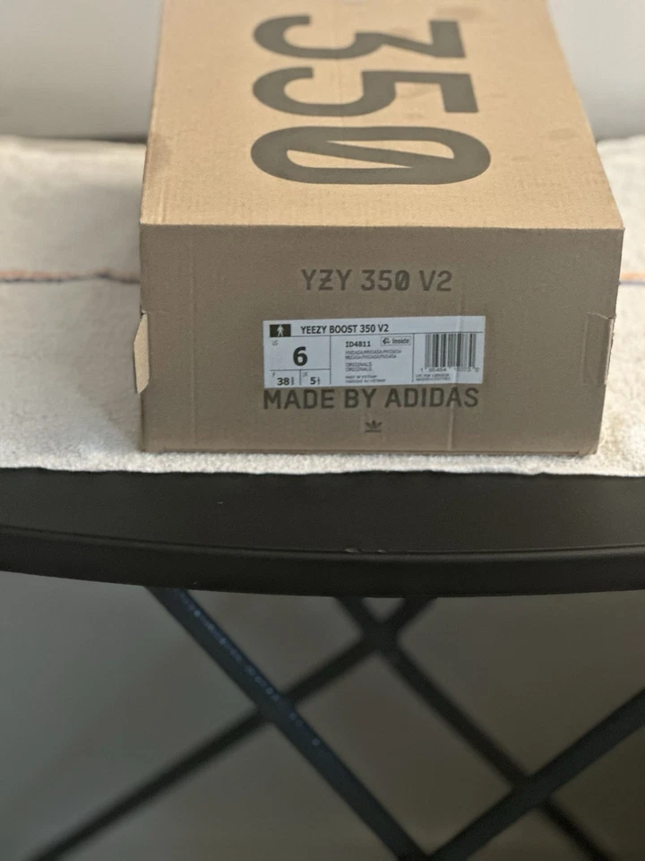 Yeezy Boost 350 Grey Knit Sneakers US size 6 - Image 3 of 4