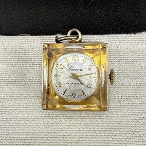 Vintage Heritage Pocket Watch‎ Pendant Gold Tone Winds and Ticks 25\