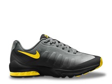 Men's Athletic  Sneakers Nike Air Max Invigor Sneaker