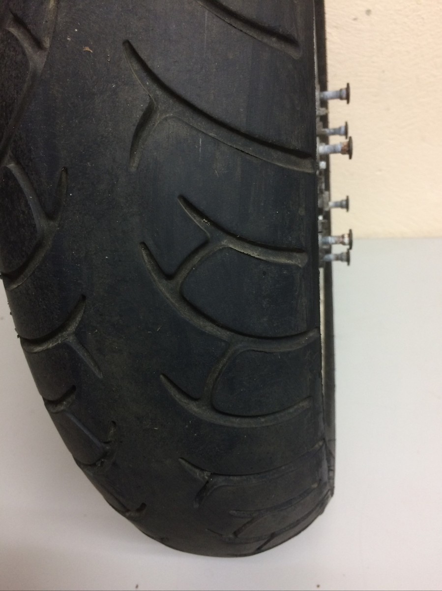 Kawasaki ZX 10 ZXT00B Hinterrad J 18 x MT4,5 DOT F-1221