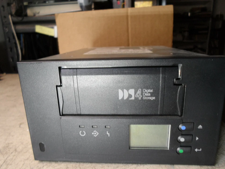 IBM 120/240Gb DDS4 DAT40 Internal Drive AutoLoader TC5100-124 STDL42401LW - Image 2 of 3