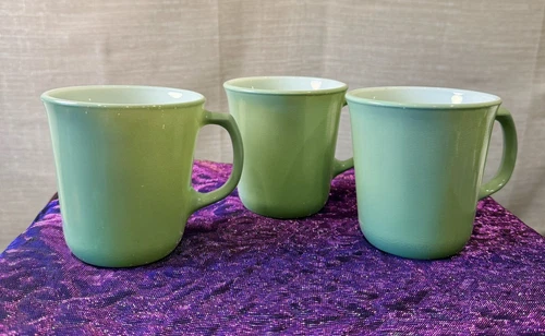 Pyrex Coffee Mug Cup Mint Green Milk Glass D Ring Handle  Set of 3 Corning