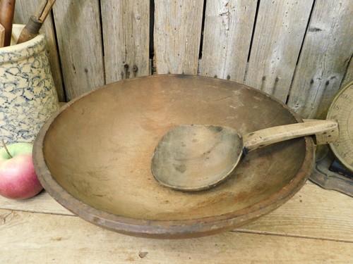 Early New England Antique 13" Primitive Wooden Dough Bowl w/ Butter Paddle AAFA - Picture 6 of 22