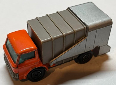 VINTAGE LESNEY MATCHBOX No.7 REFUSE TRUCK ORANGE/SILBER MADE IN ENGLAND