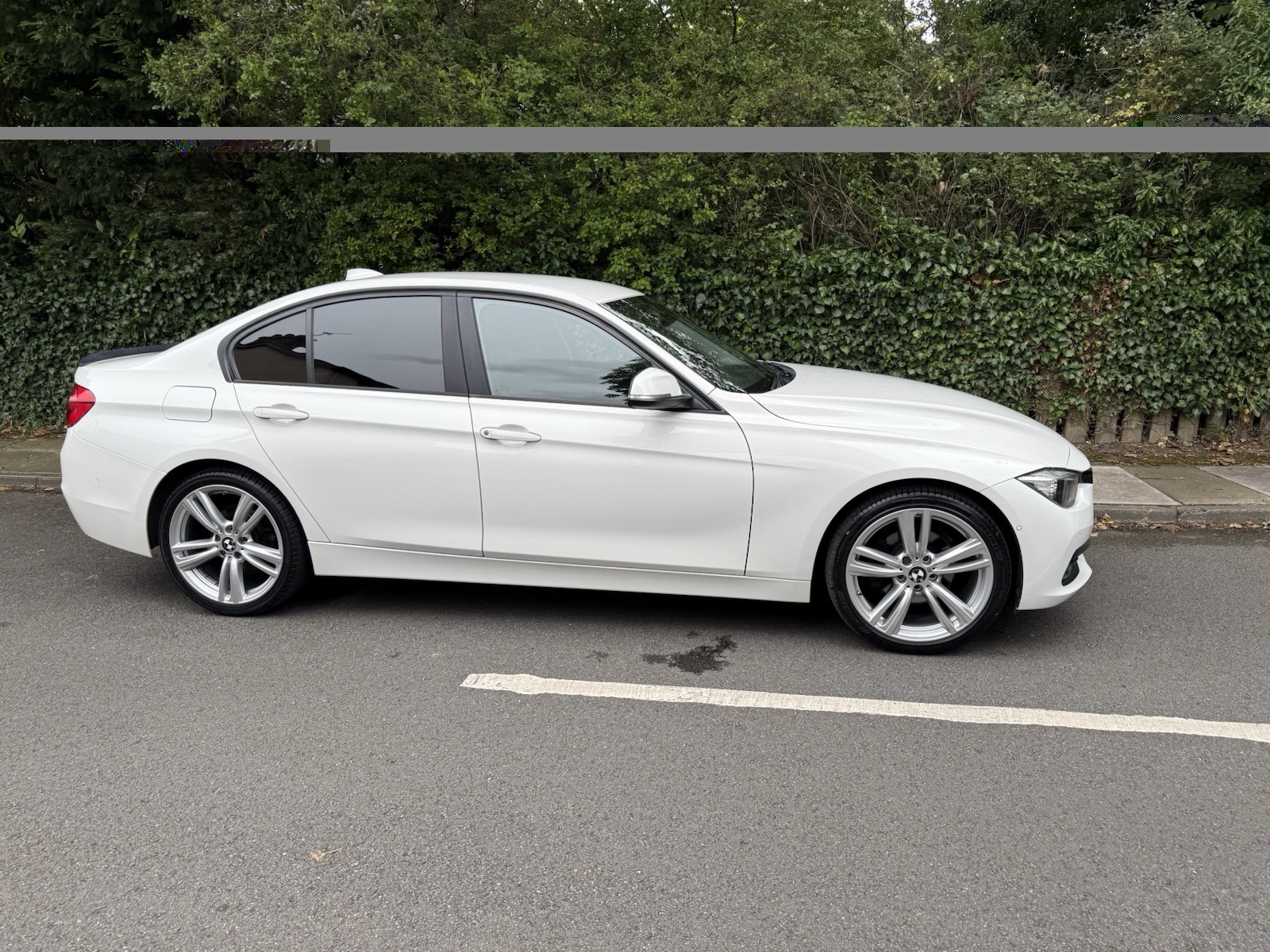 2016 BMW 3 Series, photograph 4