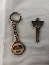 De colección Original Ford Crest Llave Accesorio En Blanco Camión + Llavero Ford Vitnage