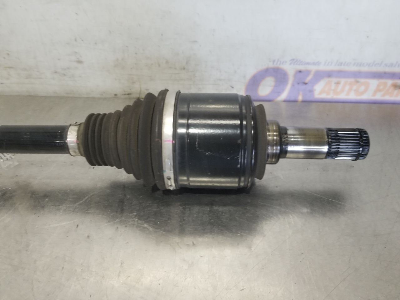 Maserati Levante REAR+LEFT Axle shaft