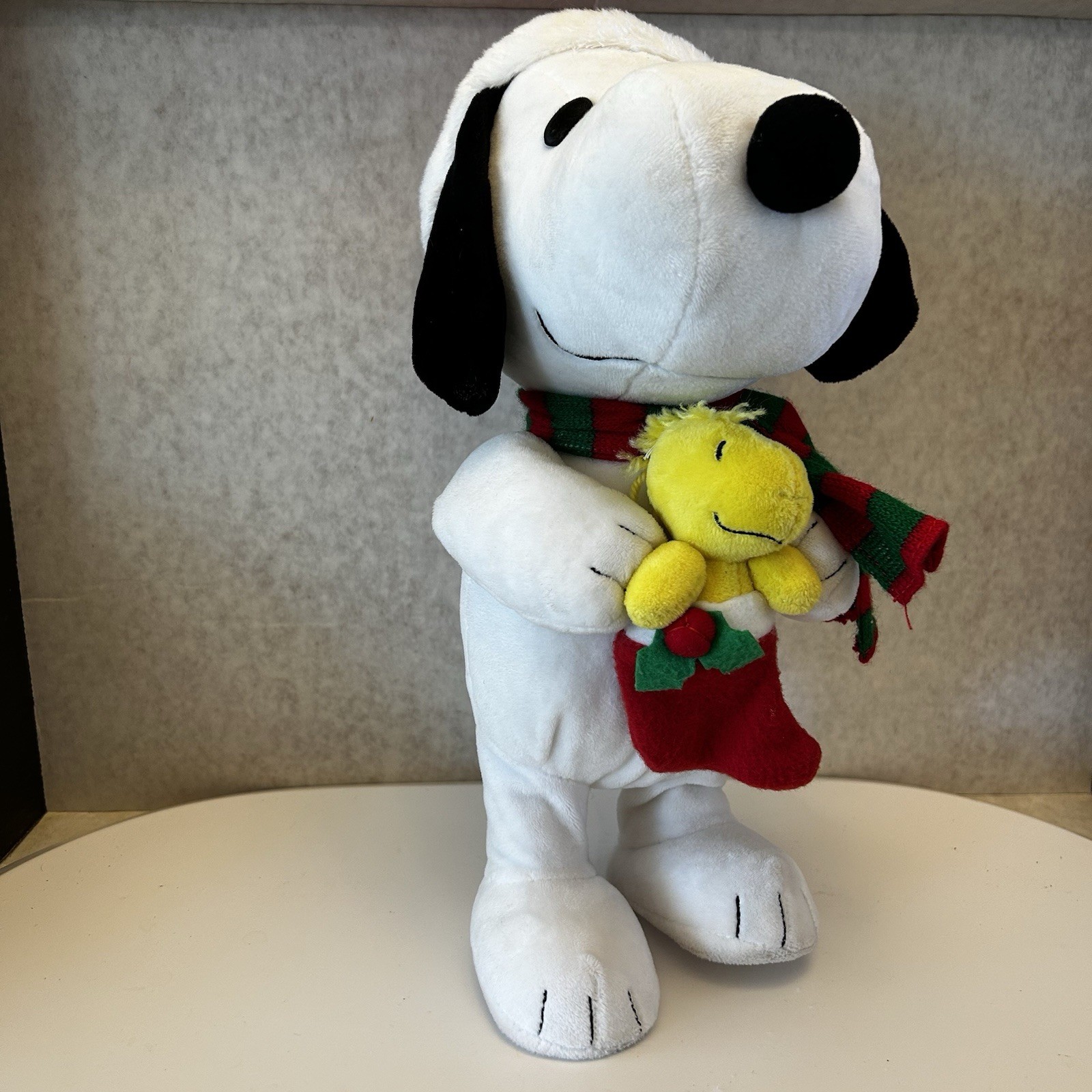 Animated Christmas Snoopy & Woodstock Dancing to Theme Song 3 AA Batteries