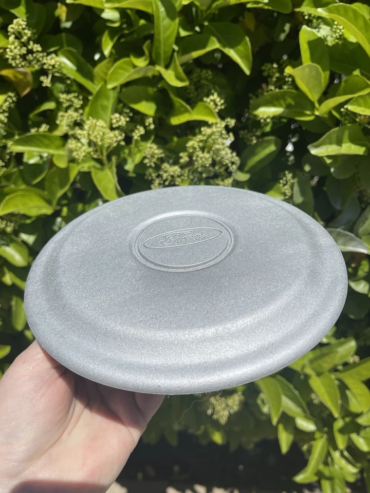 Tapacubos Ford Escort 1991-1997 F7C61A096BB Ford usado Foto 3 de 4