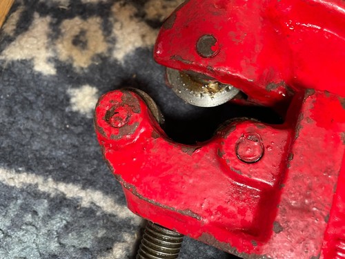 Large Pipe Cutter LARGE 3 1/3" Fully Opened - Picture 4 of 6