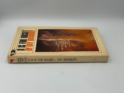 R is for Rocket by Ray Bradbury Bantam Pathfinder Edition, 1966 7th Printing - Picture 7 of 9