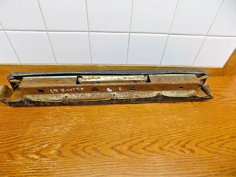 Buick Riviera Deluxe 1963-1965 interior panel puerta reposabrazos Foto 4 de 4