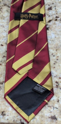 Harry Potter Gryffindor Crest Necktie, 100% Polyester, Warner Bros Entertainment - Picture 4 of 6