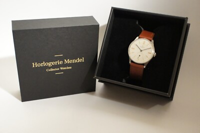 Montre Vintage Universal Genève Calibre 262 - Années 60 - Mécanique Manuel - Boîtier Chrome