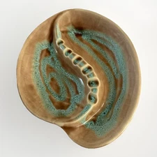 MCM Vintage Drip Glaze Pottery USA Ashtray Dish Amoeba Leaf Shape 10.5”