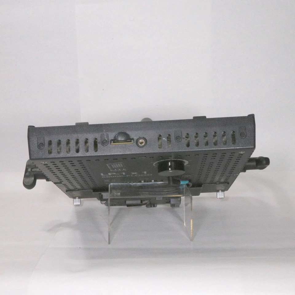 LitePanels LP-1x1 5600K Flood Professional LED Panel w/ V Mount Battery Plate - Image 2 of 4