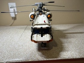 LEGO TECHNIC: Heavy Lift Helicopter (42052)