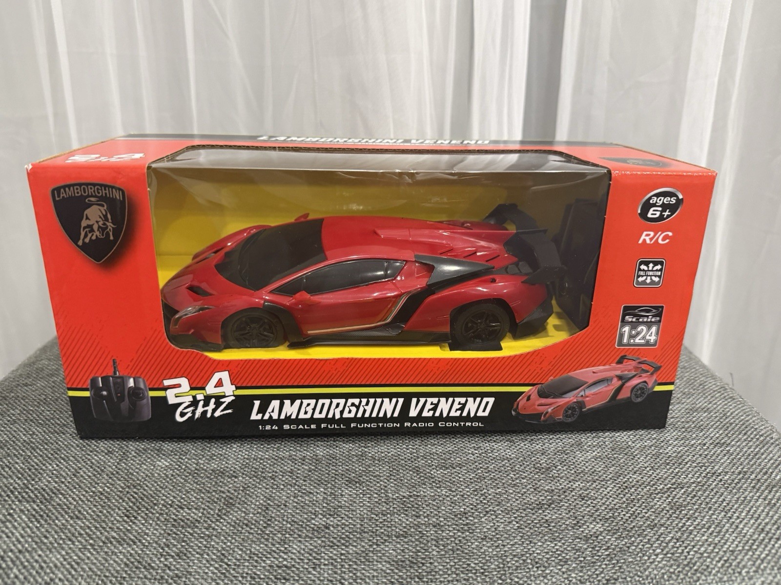 1:24 Scale Full Function Radio Control Red  Lamborghini Veneno Model Car .