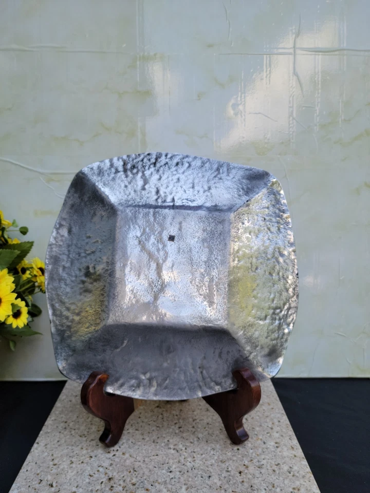 Plato cuadrado de aluminio para servir - 12" cuadrado Foto 4 de 4