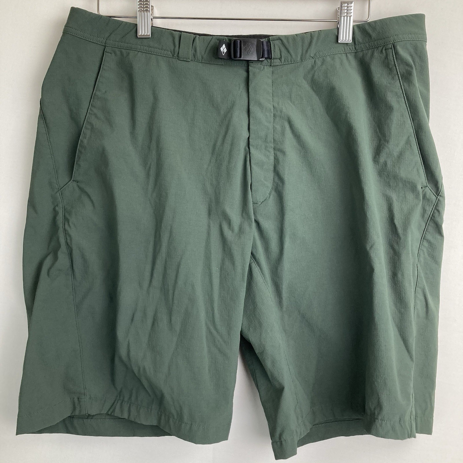 Montbell Shorts Men's XL Forrest Green Hiking Athletic Camp Gorpcore