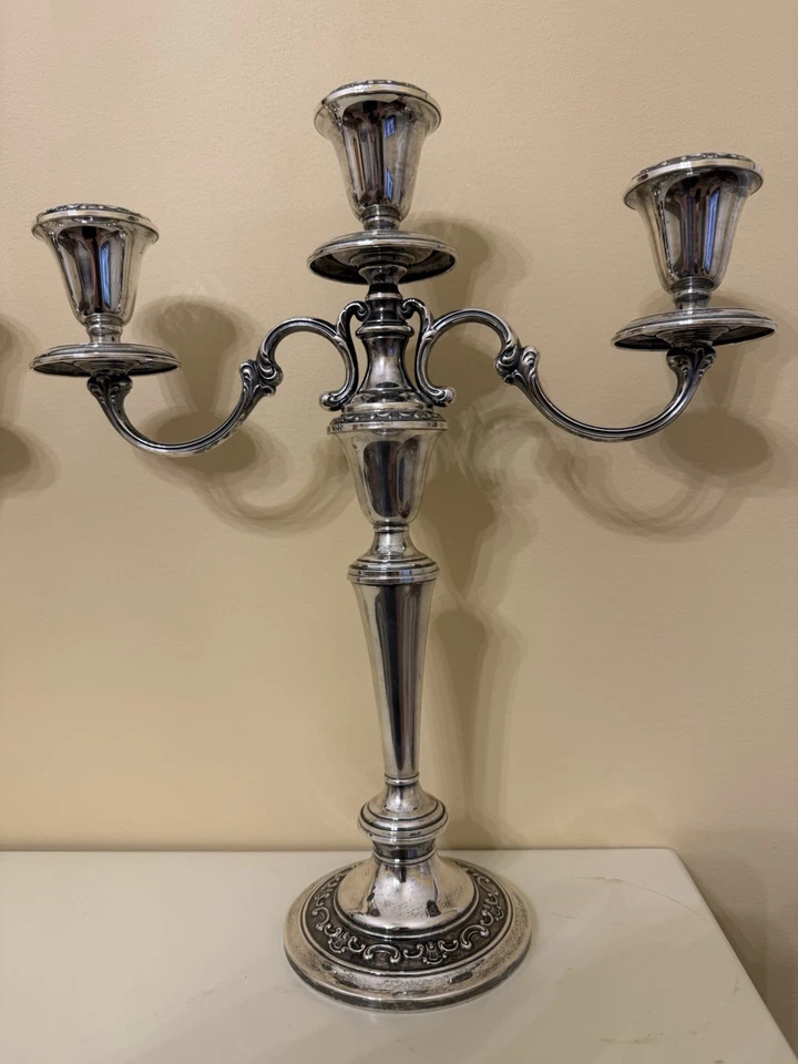 Пара регулируемых канделябровых подсвечников Gorham Strasbourg из чистого серебра 1130 - Изображение 3 из 4