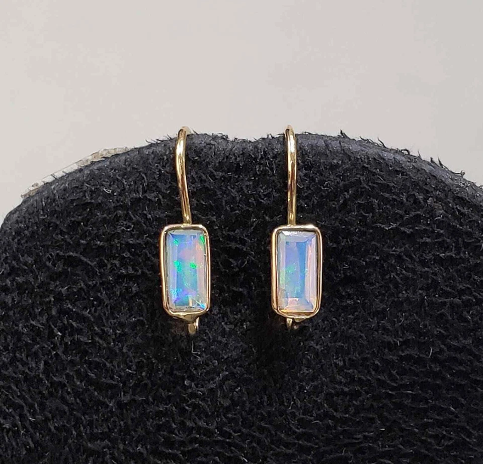Pendientes de oro macizo de 18k ópalo etíope hechos a mano con espiga de oreja gancho pendiente Foto 2 de 4