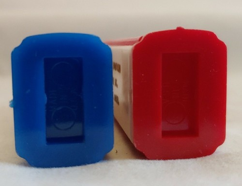 Vtg Collectible Esso Oil & Gas Company Red And Blue Salt & Pepper Shakers Ma Adv - Picture 6 of 6