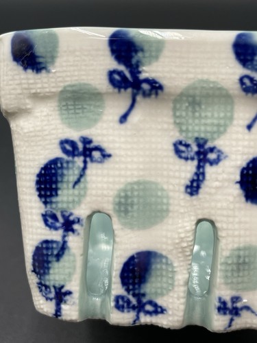 Anthropologie Floral Ceramic Berry Basket Blue Motif 2.5"x4"x4" New - Picture 4 of 9