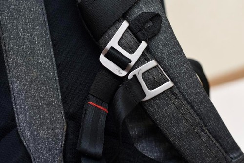 Peak design everyday backpack v1 20L Dark Gray Camera Bag Used unisex outdoor - Picture 6 of 14
