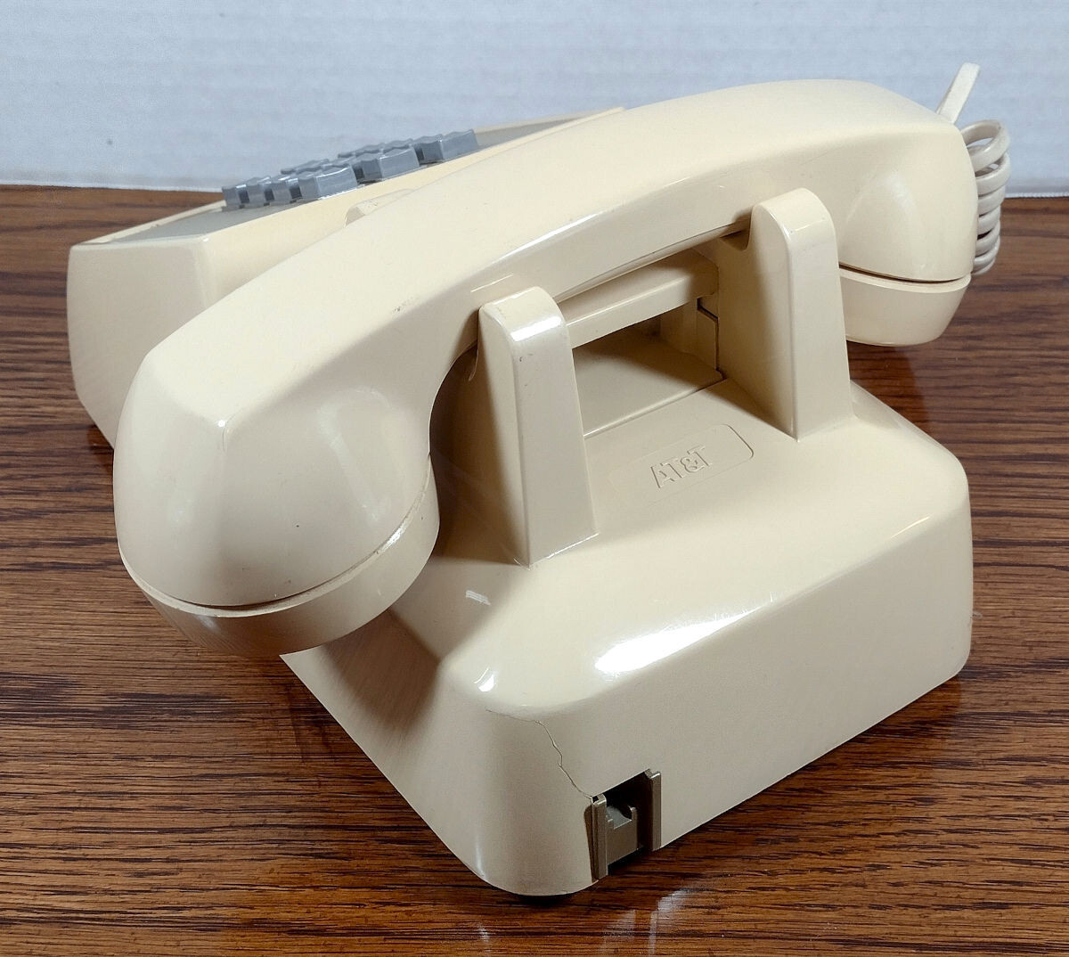 1984 Touch-Tone Dial Phone 2500MMG - Dates Match - early AT&T
