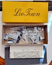 HO Scale Lee Town Pierce Ext. Suburban Pumper Firetruck Ford