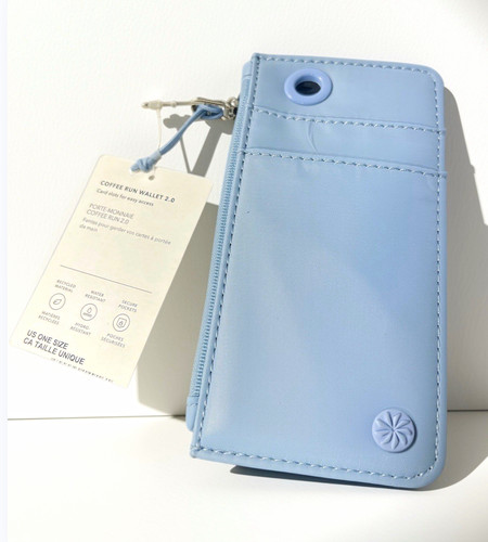 Athleta Coffee Run Wallet 2.0 NWT Blue Card Holder Zip Pouch Carabiner Clip