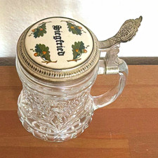 Glas-Bierkrug mit Zinndeckel, Eichenlaub-Motiv, Deckelaufschrift &bdquo;Siegfried&ldquo;
