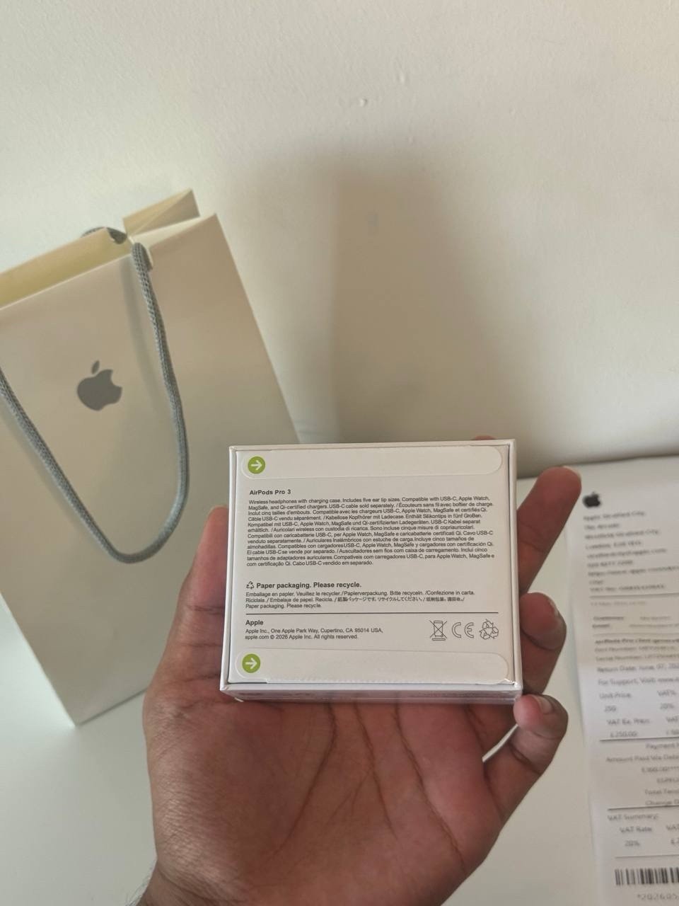 Apple AirPods Pro 3 White In-Ear Bluetooth Earbuds Built-In Mic Wireless