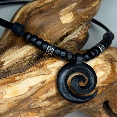 HANA LIMA   handgefertigte Lederkette Halskette Surferkette Koru Maori Neusee...