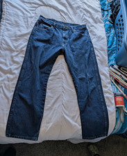 Wrangler Men s Straight Regular Fit Medium Wash Blue Denim Jeans 5-Pocket