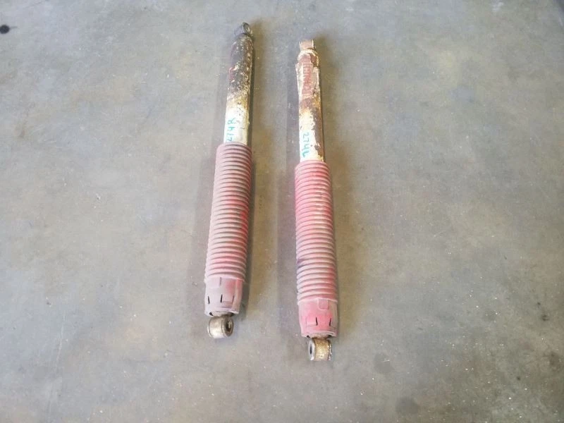 Rancho Rear Axle Shock Absorbers | Fits 05 06 07 Ford F350 F450 DRW Foto 2 de 4